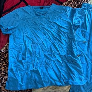 Amazon Blue Women's Scrub Set